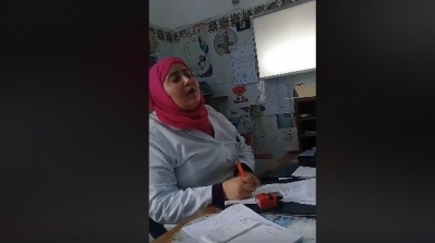 طبيبة تعتدي لفظيا على مريضة مسنة و تطردها من المستشفى المحلي بقصر هلال (فيديو)