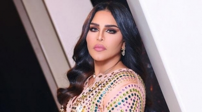 احلام تستعد لتبني طفلة عراقية 