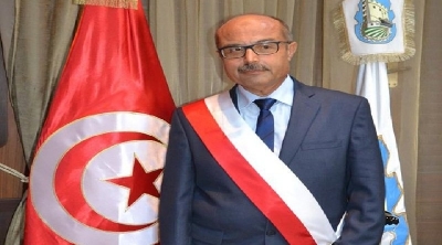 اتهامات لرئيس بلدية صفاقس بتحويل اعتمادات مشروع لشراء سيارة فاخرة : منير اللومي يوضح