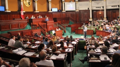 Trois ministres devant le parlement