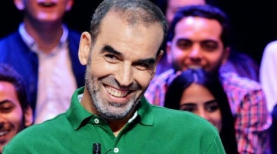 فوزي بن قمرة يحتفل بالهالوين في زي ''زورو'' (صور)