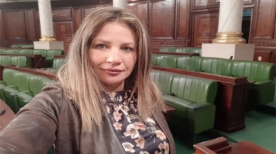 Fatma Mseddi annonce sa démission de la commission d’enquête sur les réseaux d’envoi des jeunes aux zones de conflit