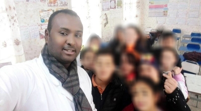 صفاقس : 5 أشهر سجنا لإمرأة إعتدت عنصريا على معلم 