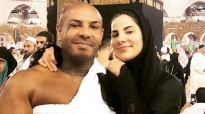 كادوريم و نسرين بن علي يؤديان مناسك العمرة