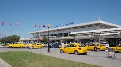 La station de taxis, à l'Aéroport de Tunis-Carthage, fermée
