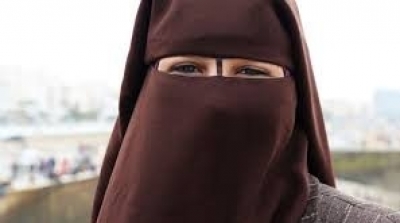 Tunisie : Chahed interdit le port du Niqab