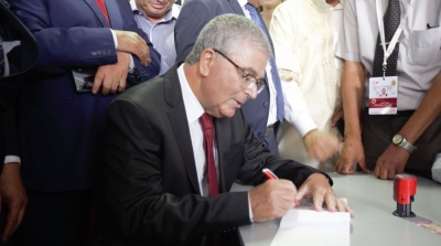 Abdelkarim Zbidi adresse un message aux Tunisiens (vidéo)