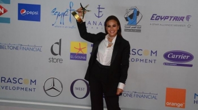 هند صبري تفوز بجائزة أفضل ممثلة بمهرجان الجونة