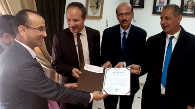 La BTS Bank remet un chèque de 250.000 dinars en soutien à l’UTSS 