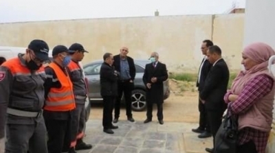 أحدهم مصاب بكورونا : والي قابس يلتقي عددا من المواطنين الذين أتموا الحجر الصحي