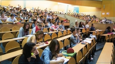 استئناف السنة الجامعية في كليات الطب والصيدلة وطب الأسنان