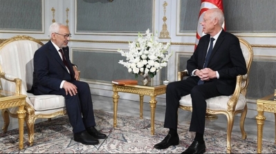 في بيان مشترك شخصيات سياسية تدعو لوقف صراع النفوذ والصلاحيات وإنقاذ الإقتصاد