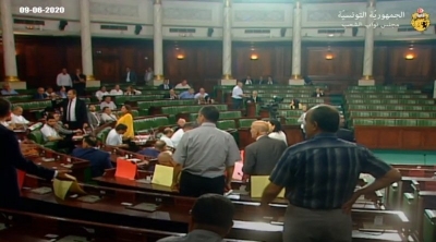 البرلمان : راشد الخياري يتعمد تشويه بورقيبة و تشابك بالأيادي بين النواب 