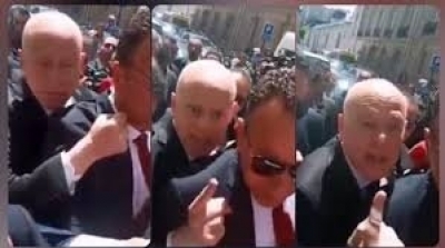 تهجم أنصار النهضة على قيس سعيد في باريس : الحركة توضح 