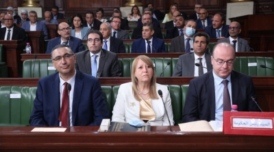 بإستثناء المكي : وزراء الفخفاخ بدون كمامات في البرلمان 