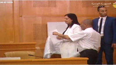 سميرة الشواشي تلتحق بجلسة سحب الثقة