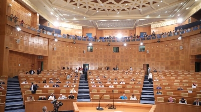 العطلة البرلمانيّة من 1 أوت إلى 30 سبتمبر