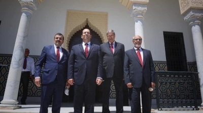 رؤساء الحكومة السابقين بنفس ربطة العنق (صورة)