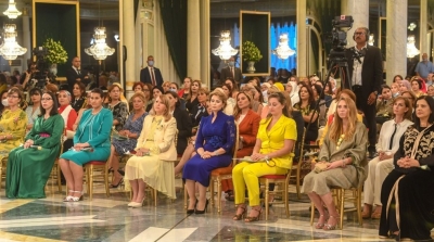 Photos: La Première dame de Tunisie fait sensation avec sa robe bleue 