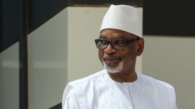 جنود متمردون يعتقلون الرئيس المالي ويجبرونه على الاستقالة