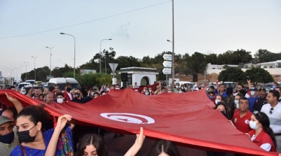 الاحتفاظ بفتاة تعمدت تمجيد عملية أكودة الإرهابية في بنزرت