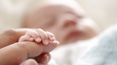 أول مولود لأم حاملة لكورونا في المنستير