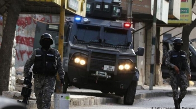 منها فرض حظر التجول :  الاجراءات الخاصة بالمناطق ذات انتشار سريع لكورونا