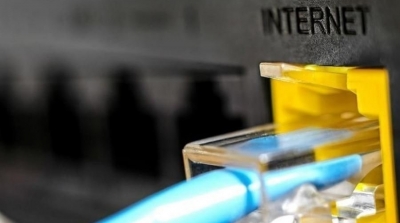 سحب توظيف 7 % على الآداء على القيمة المضافة على خدمات الأنترنات والهاتف القار المعدة للاستعمال المنزلي