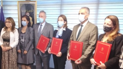 تونس توقع اتفاقية تمويل مع البنك الأوروبي للاستثمار بقيمة 125 مليارا