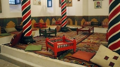 غلق المقاهي والمطاعم بداية من الساعة الرابعة مساءًا