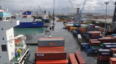 فتح تحقيق في صفقة إدخال 121 ألف طن من النفايات الإيطالية إلى تونس 