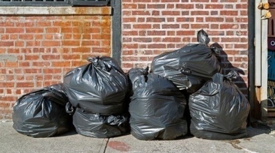 بن قردان : شاب يعثر على 15 ألف دينار داخل كيس قمامة