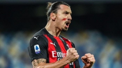 إبراهيموفيتش يقاضي الفيفا 