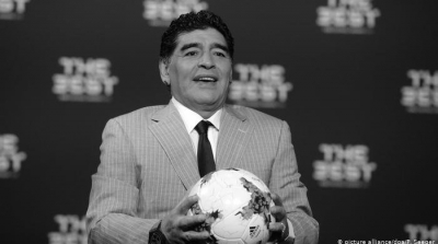 وفاة أسطورة كرة القدم دييغو مارادونا