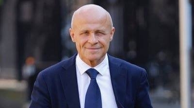 أوليفيي بوافر دارفور سفيرا فرنسا بالقطبين الشمالي والجنوبي