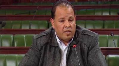 نائب  يدعو الأمنيين الى عدم تطبيق أوامر المشيشي