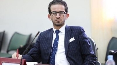 أسامة الخليفي : نادية عكاشة فوق راسها ريشة