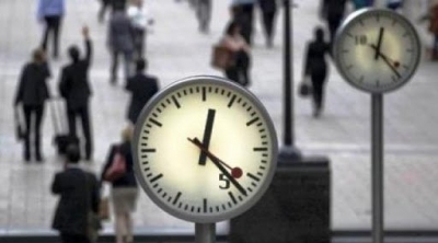 الاثنين: استئناف العمل بالتوقيت الاداري العادي