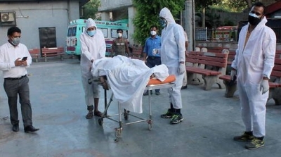 Covid-19 : en Inde, un record mondial de contaminations et une pénurie d'oxygène