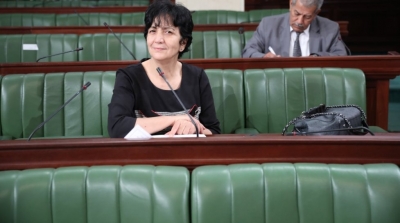 سامية عبو : البلاد باش تفلس و وزير المالية يضحك ببرودة دم