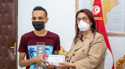 الأول وطنيا شعب آداب: رفض مطلب بدر الدين الماجري للدراسة بفرنسا (فيديو)