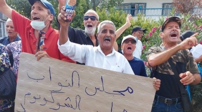 البرلمان :أنصار قيس سعيد يرفعون شعار 'ديغاج' في وجه نواب النهضة